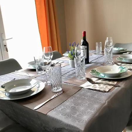Prázdninový dům Agreable Maison Proche Gare Avec Parking Gratuit Le Mans
