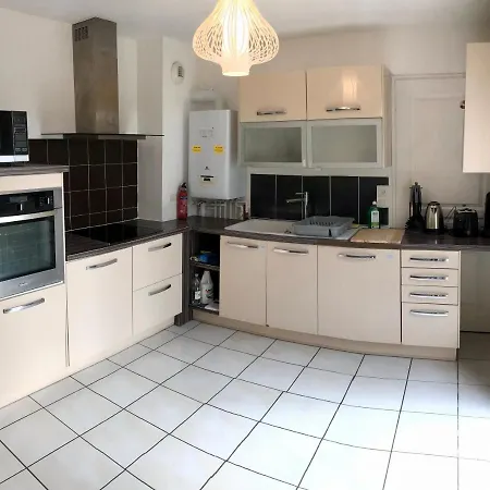 Prázdninový dům Agreable Maison Proche Gare Avec Parking Gratuit *