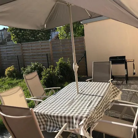 Agreable Maison Proche Gare Avec Parking Gratuit Prázdninový dům Le Mans