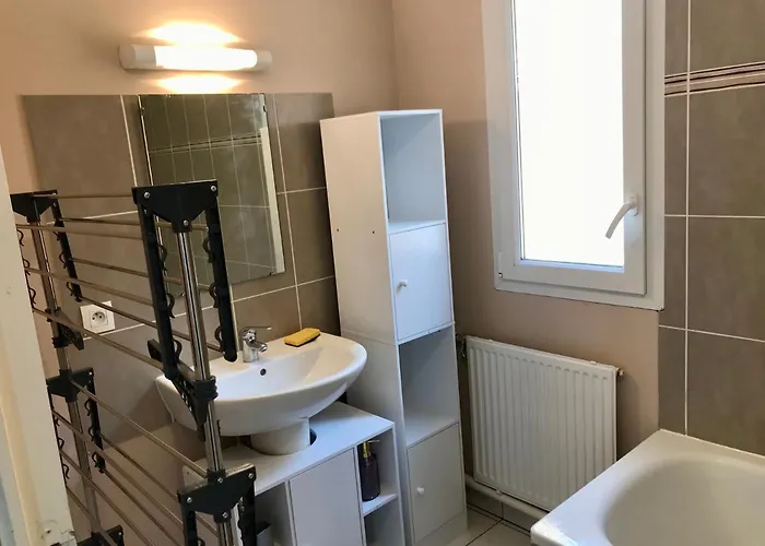 Agreable Maison Proche Gare Avec Parking Gratuit * Le Mans