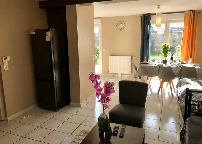 Agreable Maison Proche Gare Avec Parking Gratuit Casa de Férias